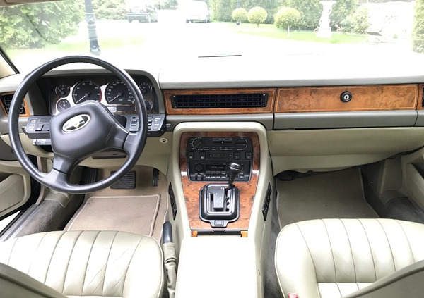 Jaguar XJ cena 45000 przebieg: 75500, rok produkcji 1991 z Warszawa małe 704